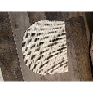 White half oval grip shelf‎ mat